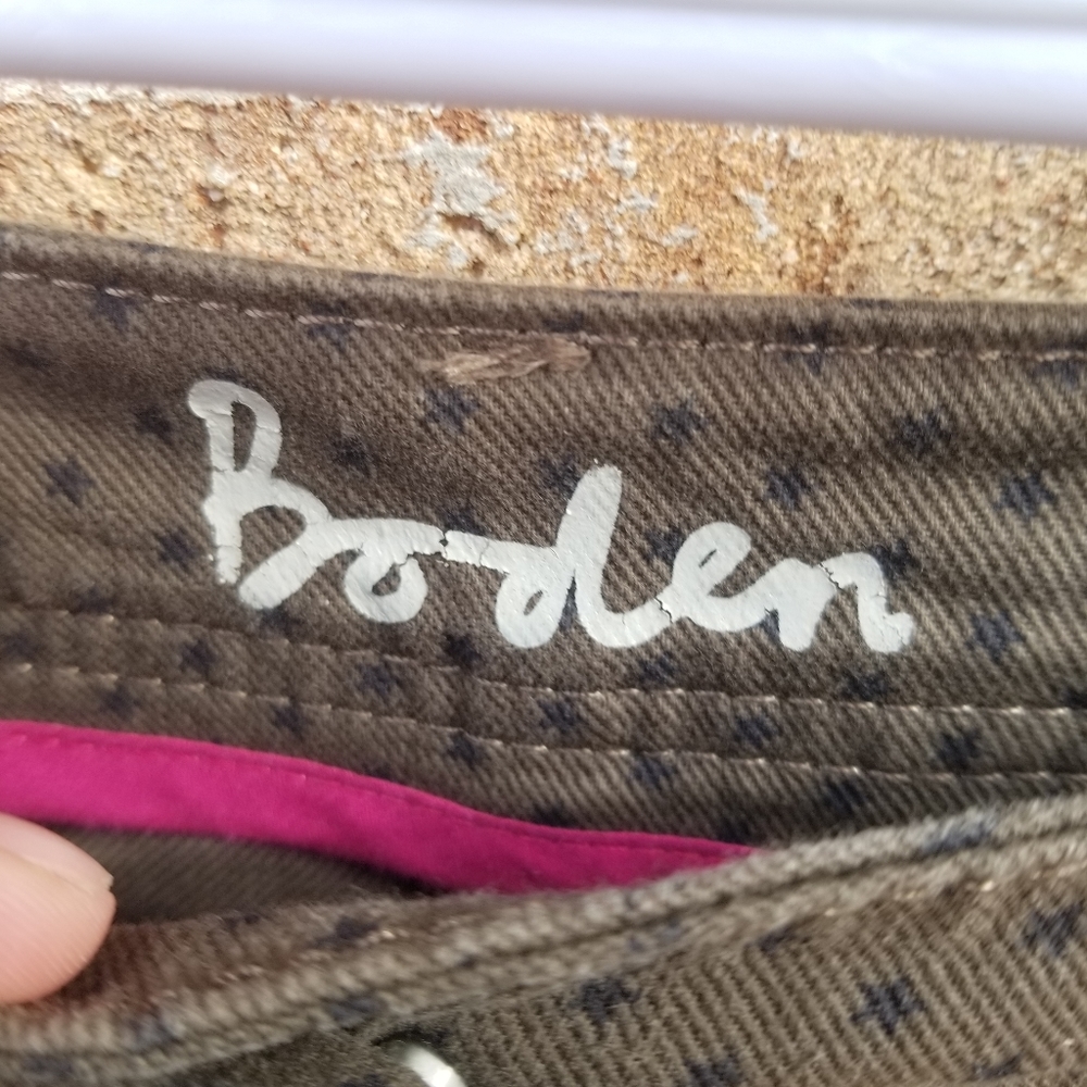 Boden Star Print Denim Skirt - Picture 3 of 9